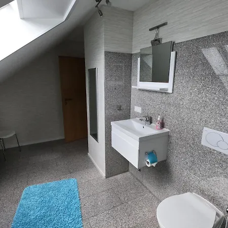 Moderne In 2 Zi, Naehe Rhein Und Messe Ka شقة Durmersheim