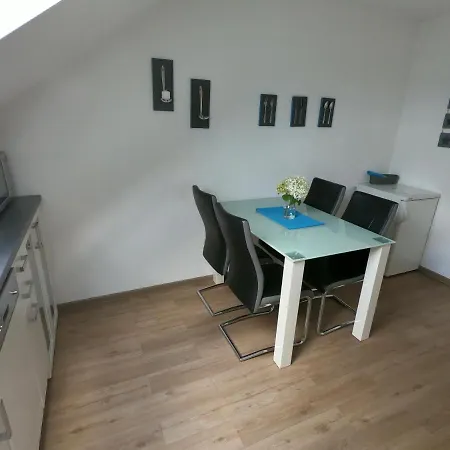 Moderne In 2 Zi, Naehe Rhein Und Messe Ka *