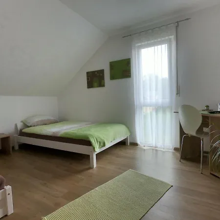 Moderne In 2 Zi, Naehe Rhein Und Messe Ka شقة Durmersheim